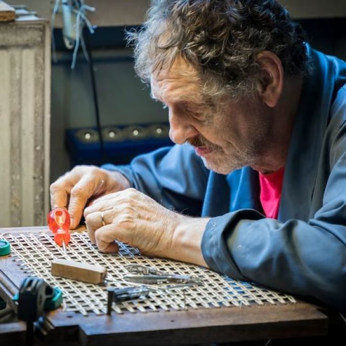 Restauration de meubles - Ateliers de Mons