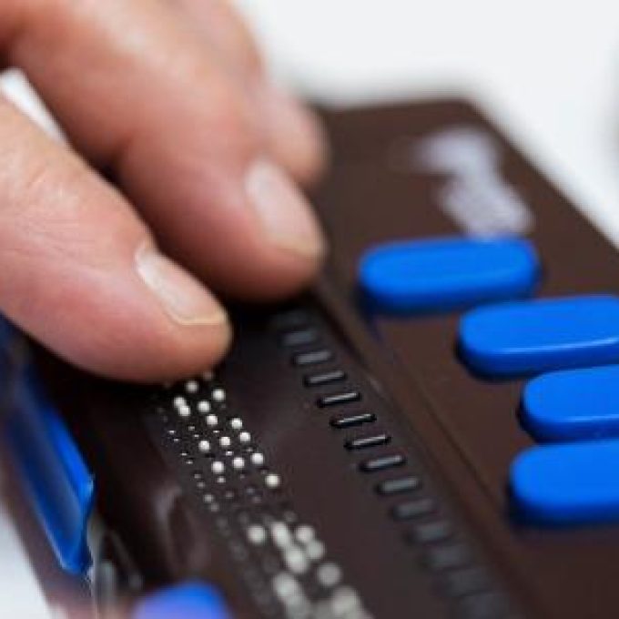 Traduction en braille - Ateliers de Mons