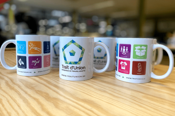 Lettrage branding - Trait d'Union